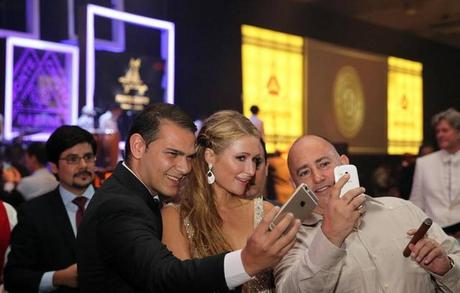 La apertura de Cuba “ya ha comenzado”: Paris Hilton está ahí CUBA TABACO-1
