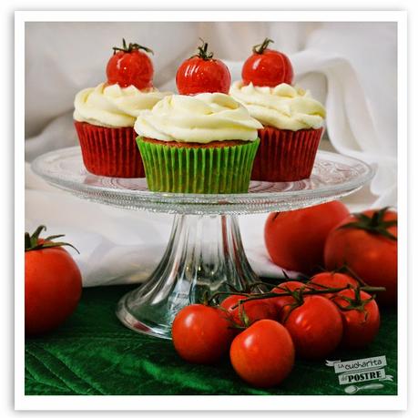 CUPCAKES DE TOMATE CARAMELIZADO Y PIÑONES / PINE NUTS AND CARAMELIZED TOMATO CUPCAKES CUPCAKES DE TOMATE CARAMELIZADO Y PIÑONES / PINE NUTS AND CARAMELIZED TOMATO CUPCAKES