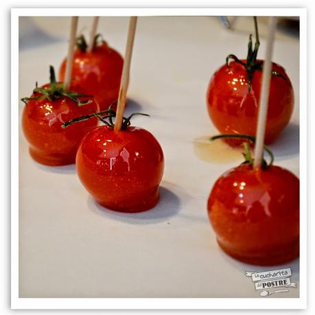 CUPCAKES DE TOMATE CARAMELIZADO Y PIÑONES / PINE NUTS AND CARAMELIZED TOMATO CUPCAKES CUPCAKES DE TOMATE CARAMELIZADO Y PIÑONES / PINE NUTS AND CARAMELIZED TOMATO CUPCAKES