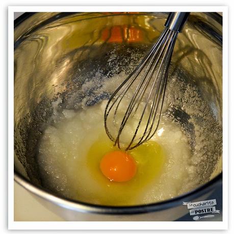 CUPCAKES DE TOMATE CARAMELIZADO Y PIÑONES / PINE NUTS AND CARAMELIZED TOMATO CUPCAKES CUPCAKES DE TOMATE CARAMELIZADO Y PIÑONES / PINE NUTS AND CARAMELIZED TOMATO CUPCAKES