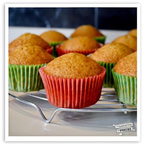 CUPCAKES DE TOMATE CARAMELIZADO Y PIÑONES / PINE NUTS AND CARAMELIZED TOMATO CUPCAKES CUPCAKES DE TOMATE CARAMELIZADO Y PIÑONES / PINE NUTS AND CARAMELIZED TOMATO CUPCAKES