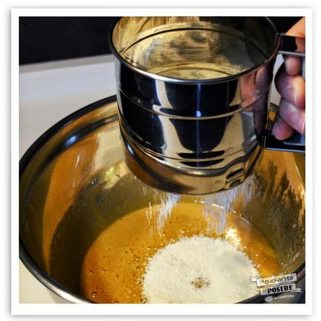 CUPCAKES DE TOMATE CARAMELIZADO Y PIÑONES / PINE NUTS AND CARAMELIZED TOMATO CUPCAKES CUPCAKES DE TOMATE CARAMELIZADO Y PIÑONES / PINE NUTS AND CARAMELIZED TOMATO CUPCAKES