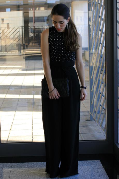 Palazzo pants and orange lips Image and video hosting by TinyPic