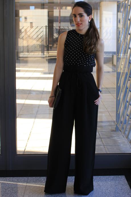 Palazzo pants and orange lips Image and video hosting by TinyPic