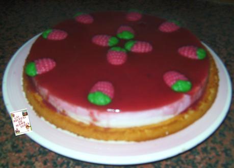 TARTA PETIT SUISSE DE FRESA  CON YOGUR GRIEGO