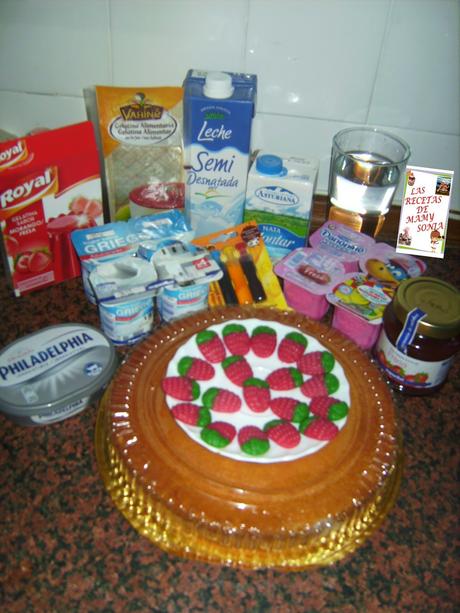 TARTA PETIT SUISSE DE FRESA  CON YOGUR GRIEGO