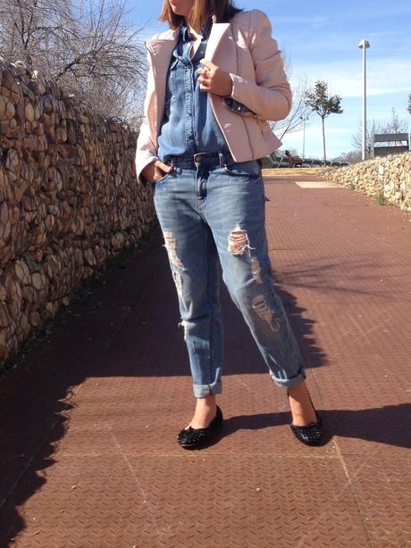 WELCOME MARCH.- WELCOME MARCH.-