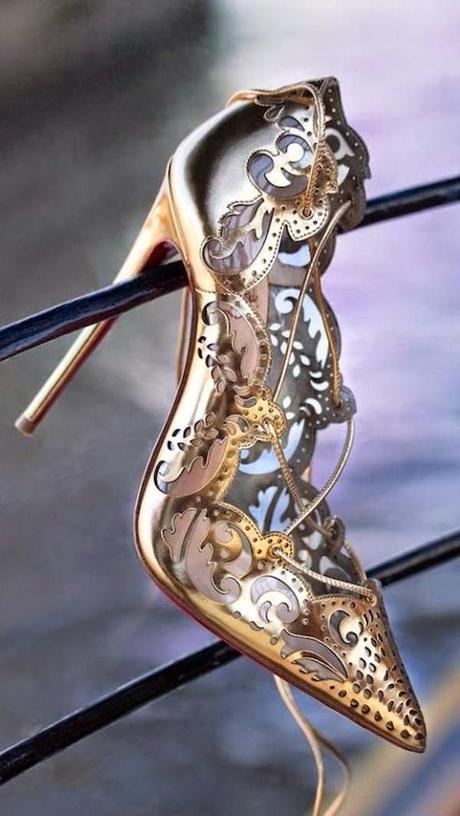 Zapato de novia con taconazo de Christian Louboutin 