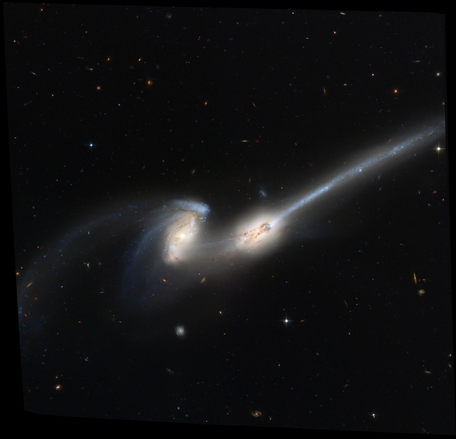 NGC 4676 cuando chocan los Ratones