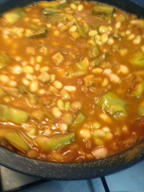 ALUBIAS CON SEPIAS Y ALCACHOFAS ALUBIAS CON SEPIAS Y ALCACHOFAS