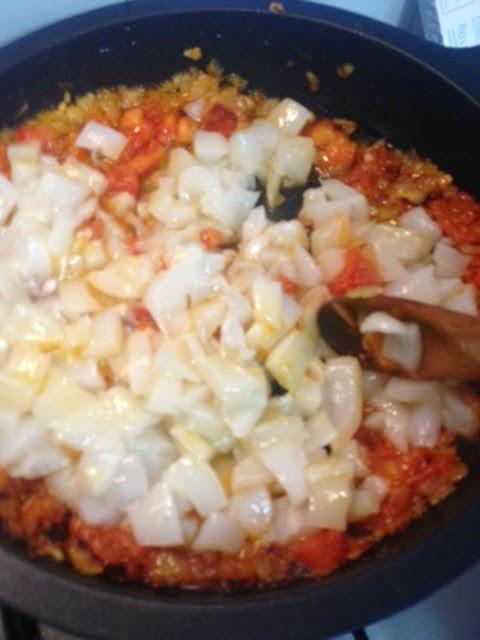 ALUBIAS CON SEPIAS Y ALCACHOFAS ALUBIAS CON SEPIAS Y ALCACHOFAS