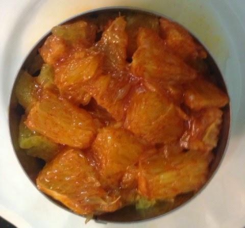 HUEVO CON NARANJA Y PIMENTÓN HUEVO CON NARANJA Y PIMENTÓN