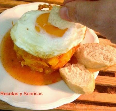 HUEVO CON NARANJA Y PIMENTÓN HUEVO CON NARANJA Y PIMENTÓN
