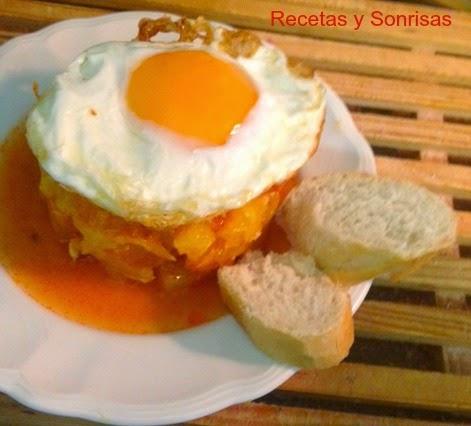 HUEVO CON NARANJA Y PIMENTÓN HUEVO CON NARANJA Y PIMENTÓN