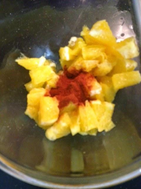 HUEVO CON NARANJA Y PIMENTÓN HUEVO CON NARANJA Y PIMENTÓN