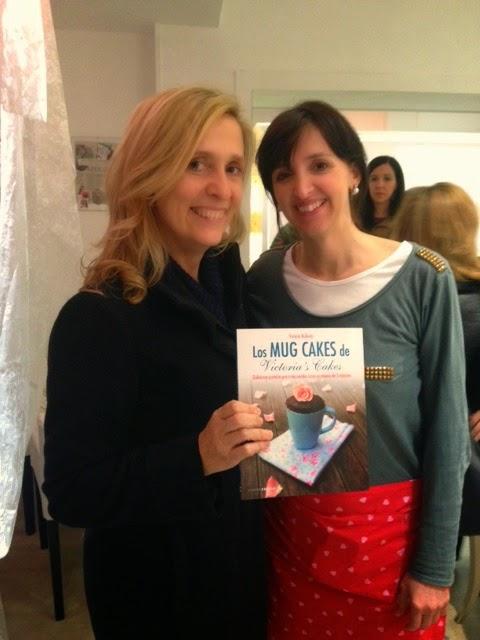 MUG CAKE DE PATATA , CEBOLLA, QUESO CABRA Y JAMÓN AROMATIZADO CON TOMILLO MUG CAKE DE PATATA , CEBOLLA, QUESO CABRA Y JAMÓN AROMATIZADO CON TOMILLO