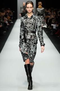 GUY LAROCHE presenta su nueva colección en París. GUY LAROCHE presenta su nueva colección en París.