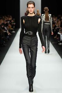 GUY LAROCHE presenta su nueva colección en París. GUY LAROCHE presenta su nueva colección en París.