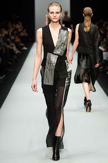 GUY LAROCHE presenta su nueva colección en París. GUY LAROCHE presenta su nueva colección en París.