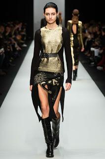 GUY LAROCHE presenta su nueva colección en París. GUY LAROCHE presenta su nueva colección en París.