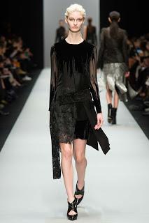 GUY LAROCHE presenta su nueva colección en París. GUY LAROCHE presenta su nueva colección en París.