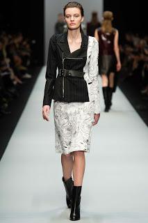 GUY LAROCHE presenta su nueva colección en París. GUY LAROCHE presenta su nueva colección en París.