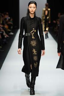 GUY LAROCHE presenta su nueva colección en París. GUY LAROCHE presenta su nueva colección en París.