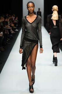 GUY LAROCHE presenta su nueva colección en París. GUY LAROCHE presenta su nueva colección en París.