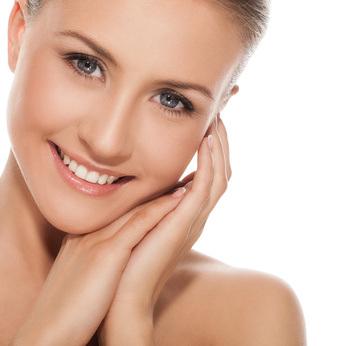 Mesoterapia facial by Mariana Sacoto Young happy caucasian woman naked