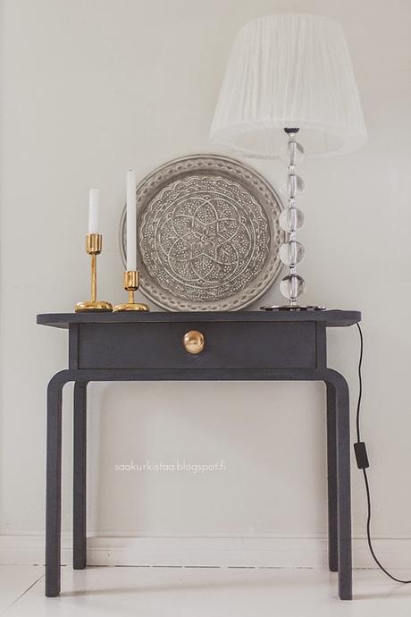 Antes y después de una mesilla con pintura de Chalk Paint (o similar) Antes y después de una mesilla con pintura de Chalk Paint (o similar)