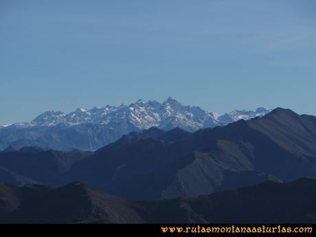 Ruta PR AS-46 Pico Mua: Desde el pico Múa, vistas de los Picos de Europa Ruta PR AS-46 Pico Mua: Desde el pico Múa, vistas de los Picos de Europa