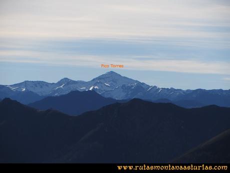 Ruta PR AS-46 Pico Mua: Desde el pico Múa, vistas del pico Torres Ruta PR AS-46 Pico Mua: Desde el pico Múa, vistas del pico Torres