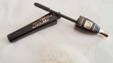 Mirada intensa con Ultra Black Edition de Bourjois bourjois, ultra black edition, twist up the volume
