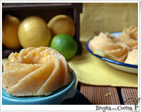 Sour cream Citrus Bundtlettes (Mini bundtcakes de crema y cítricos) Sour cream Citrus Bundtlettes (Mini bundtcakes de crema y cítricos)