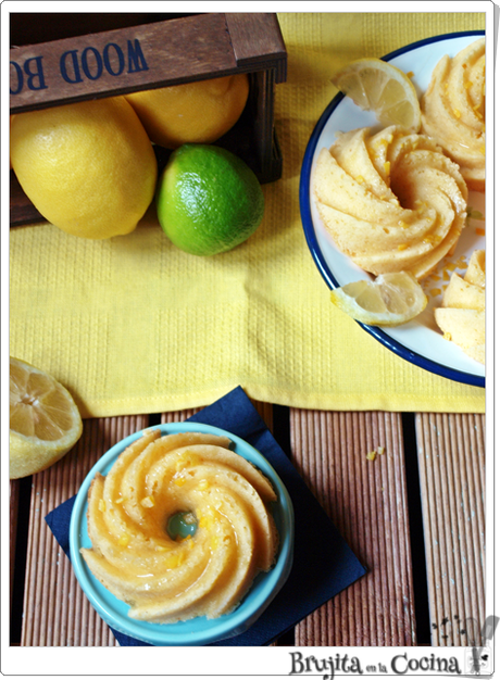 Sour cream Citrus Bundtlettes (Mini bundtcakes de crema y cítricos) Sour cream Citrus Bundtlettes (Mini bundtcakes de crema y cítricos)