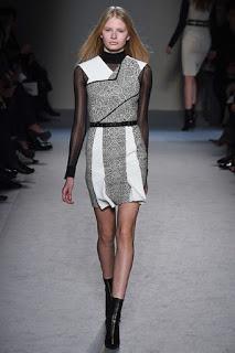 Roland Mouret vuelve a sus raíces para el próximo otoño Roland Mouret vuelve a sus raíces para el próximo otoño