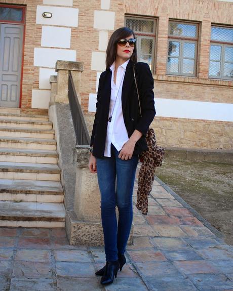 Blazer cruzado + Camisa oversize