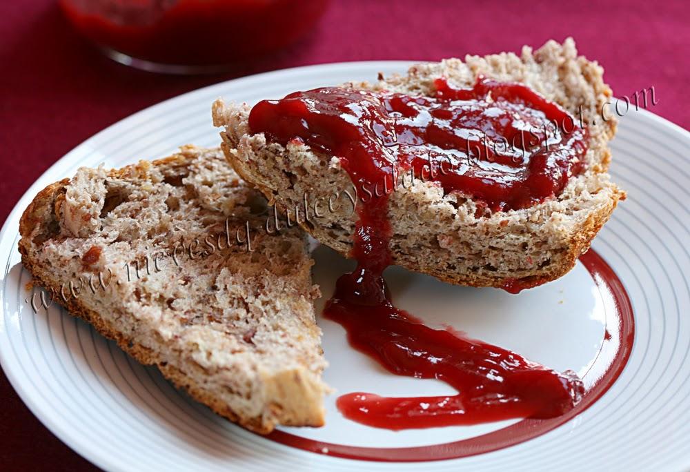 PAN DE CANELA CON ARANDANOS Y NUECES