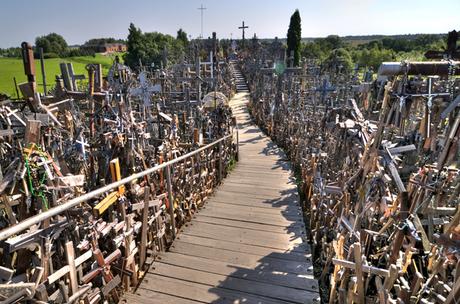 Existe una colina de cruces en Lituania colina-de-cruces-lituania 3