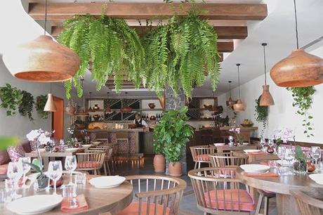 Ella siente y él materializa sus sueños Ella siente y él materializa sus sueños