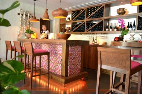 Ella siente y él materializa sus sueños Ella siente y él materializa sus sueños