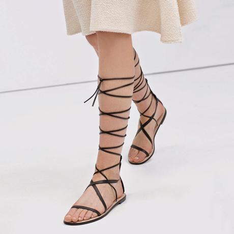 Las sandalias de Valentino en Inditex