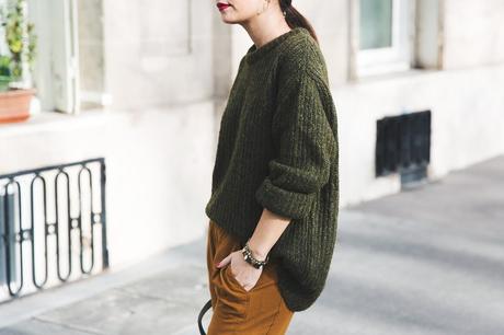 Paris, je t’aime Paris-Green_Sweater-Orange_Trousers-Adidas_Stan_Smith-Ralph_Lauren_Bag-Ricky_Drawsting_Bag-Outfit-Street_Style-PFW-Maxi_Coat-93