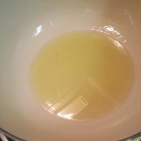 NOODLES DE HUEVO CON ESPARRAGOS, SETAS, HUEVOS Y SOJA NOODLES DE HUEVO CON ESPARRAGOS, SETAS, HUEVOS Y SOJA