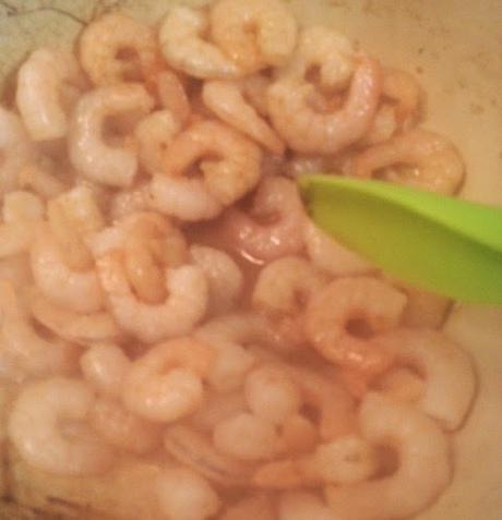 NOODLES DE HUEVO CON ESPARRAGOS, SETAS, HUEVOS Y SOJA NOODLES DE HUEVO CON ESPARRAGOS, SETAS, HUEVOS Y SOJA