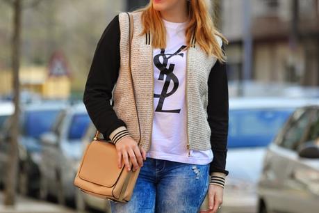 outfit_primavera-camiseta_ysl-jeans_desgastados outfit_primavera-camiseta_ysl-jeans_desgastados