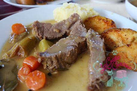 PLUMA IBERICA EN ESCABECHE CON MANZANAS REINETAS PLUMA IBERICA EN ESCABECHE CON MANZANAS REINETAS