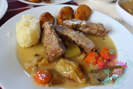 PLUMA IBERICA EN ESCABECHE CON MANZANAS REINETAS PLUMA IBERICA EN ESCABECHE CON MANZANAS REINETAS