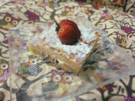 TOPFENSTRUDEL (STRUDEL DE QUARK) TOPFENSTRUDEL (STRUDEL DE QUARK)