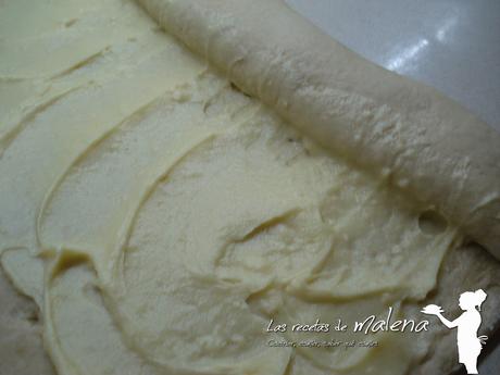 Brioche con crema pastelera Brioche con crema pastelera